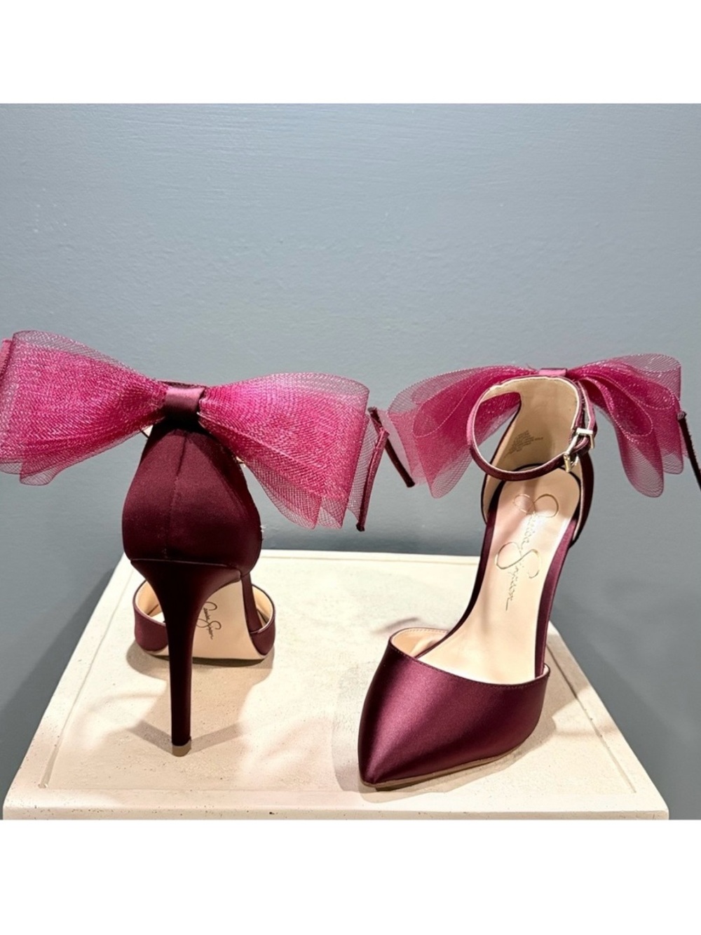 Jessica Simpson Phindies Burgundy Oversized Tulle Bow Stiletto Pumps Sz 5.5 NWT